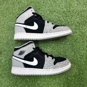 Nike Air Jordan 1 Retro Mid SE Sneakers Boys 5Y Multi Elephant Print DM6216-016